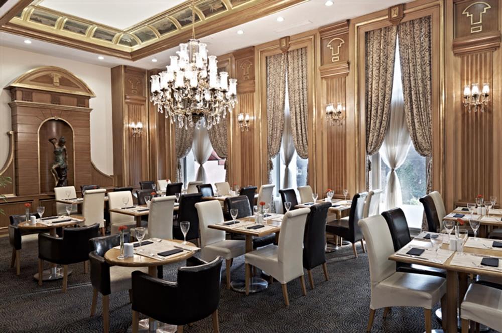 Phong cách nhà hàng cổ điển